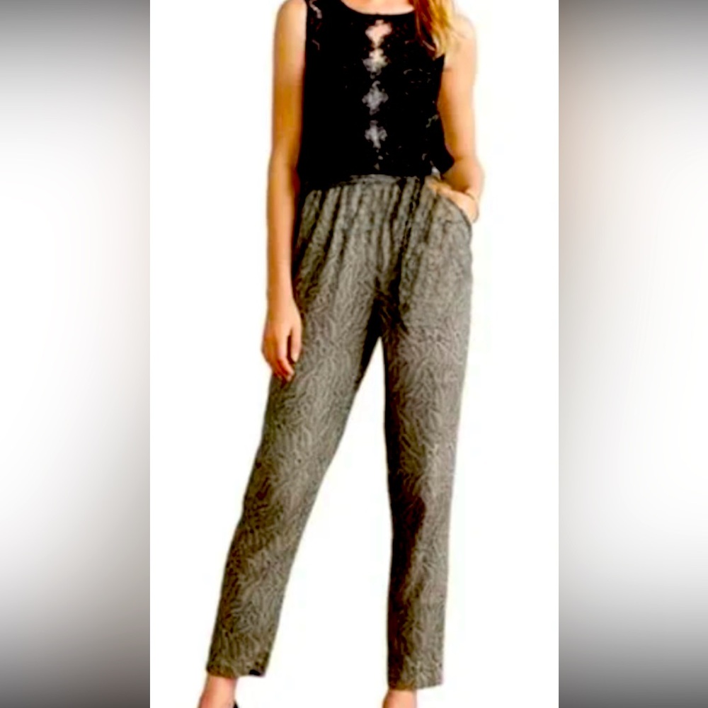 Elevenses Black and Gray Ankle-Length Cropped Pants